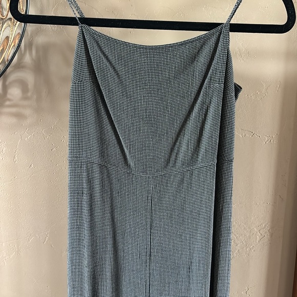 Express Sz 1-2 dress, adjustable straps, 3 buttons and slit - Picture 2 of 16